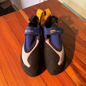 5.10 Hiangle Climbing Shoes Size 8 (US Women)